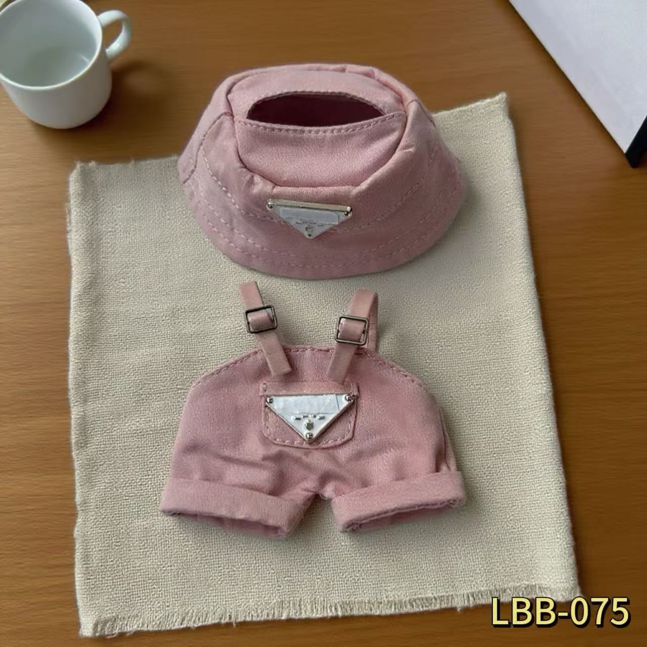 Ropa labububa una, dos y tres generaciones al por mayor caja ciega peluche colgantes de tela de lona muñeca correa casual pantalones de cambio