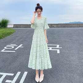 跨境碎花连衣裙女夏2026新款印花法式V领收腰显瘦洋装喇叭袖长裙