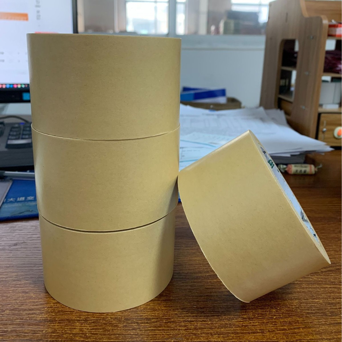 湿水有线夹筋牛皮纸胶带加粘压筋牛皮胶纸打包封箱封口胶带可降解