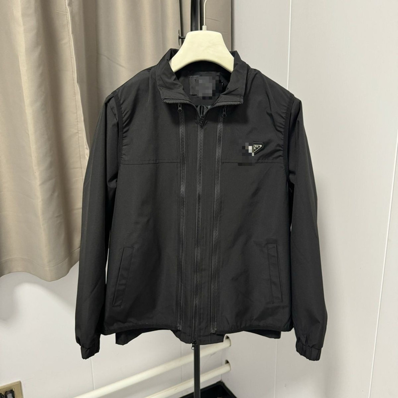 Complete with all three labels, high-quality, authentic replica, new triangular steel label, two-in-one lapel jacket, black, wholesale Complete with all three labels, high-quality, authentic replica, new triangular steel label, two-in-one lapel jacket, black, wholesale