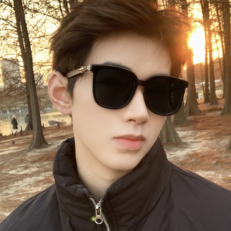 Sunglasses Men's 2025 New Square Large Frame Suitable for Big Face UV Protection Sunglasses Women's Advanced Sense Wood Grain