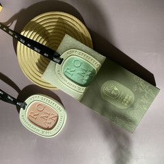 Aromatherapy bedroom home fireless indoor wedding celebration box souvenir pendant wardrobe cabinet gypsum aromatherapy wax sheet