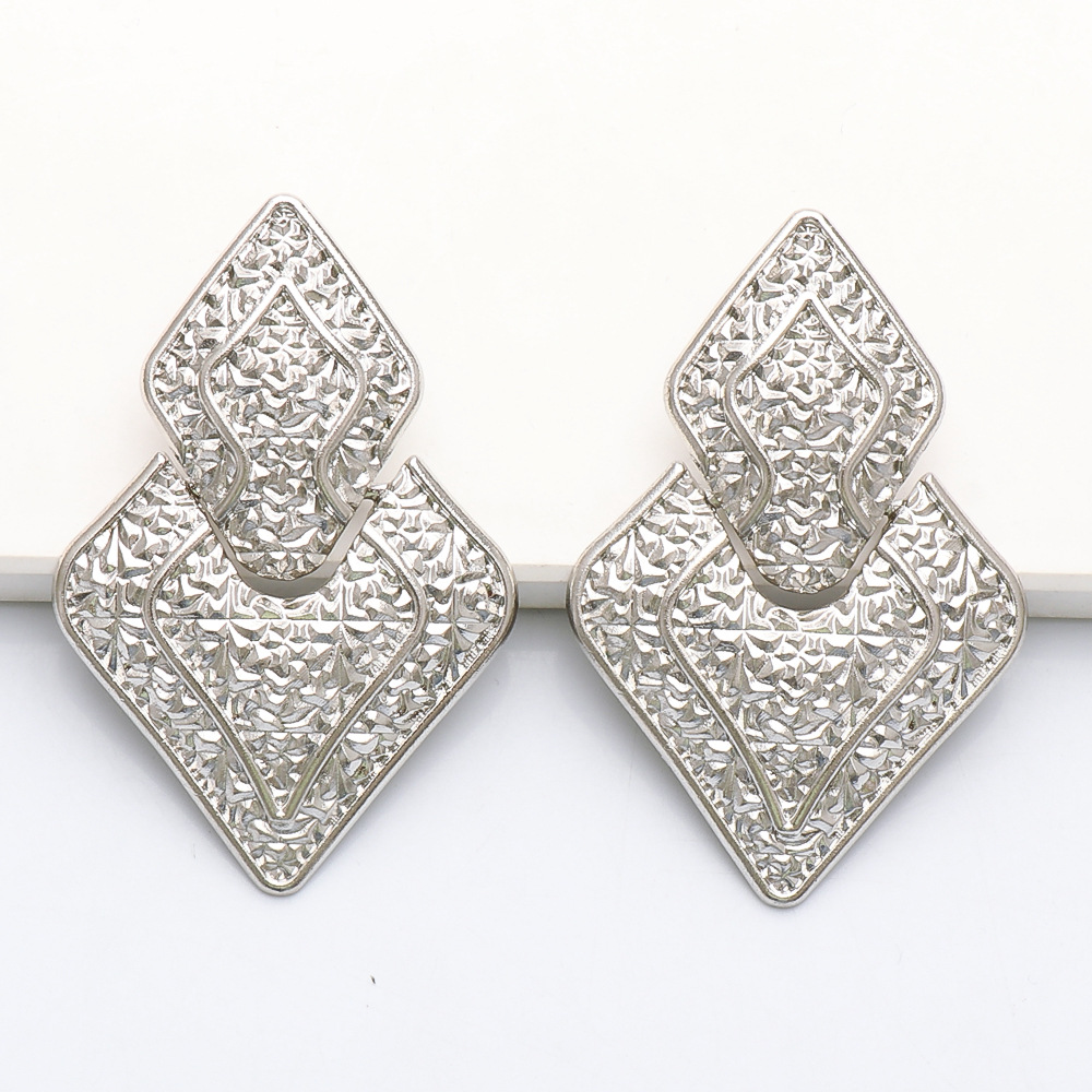 Retro Geometric Ethnic Pattern Earrings Wholesale display picture 7