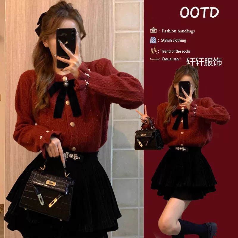 Новогодний костюм женский 2025 новый тонкий, теплый и уменьшенной возраст, модный свитер талия с длинными рукавами, плиссированная юбка из двух частей