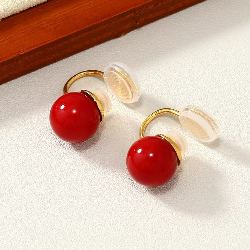 Labret piercing jewelry detail image