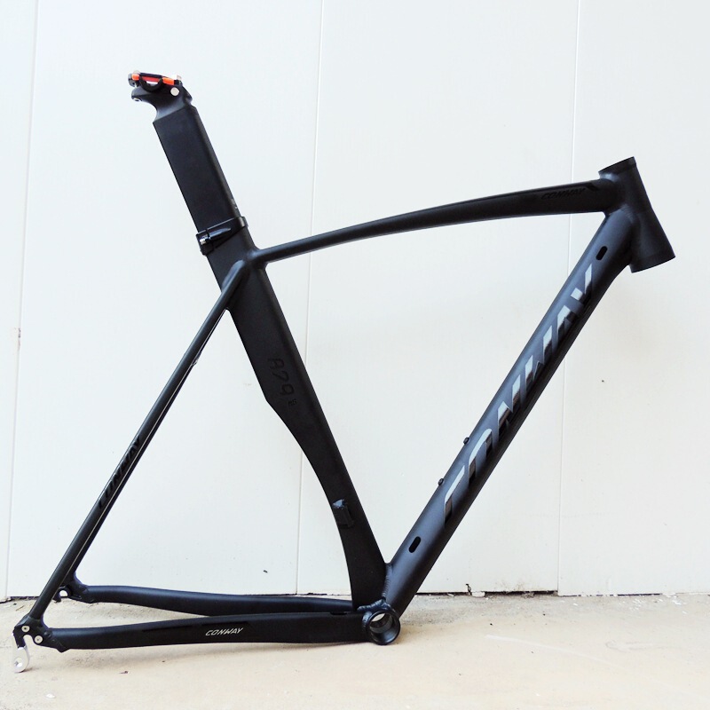540mm road bike aerodynamic frame, C-brake, internal cable routing, aluminum alloy tapered tube frame, with seat post