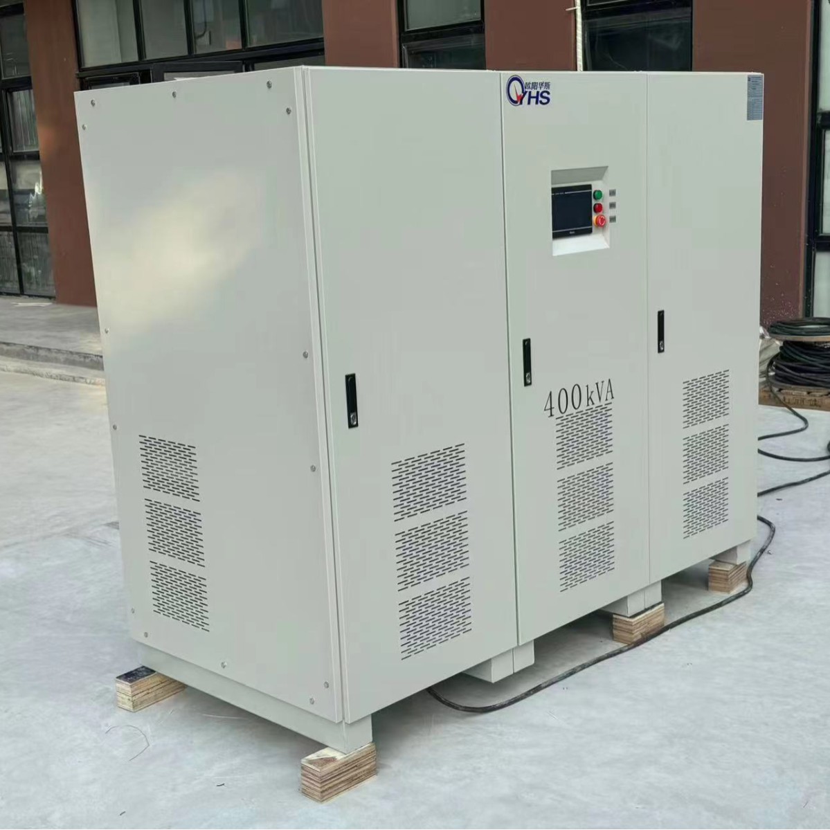 ŷ����˹����400KVA��Ƶ��Դ����֣�ݣ����480V 60HZ�������豸
