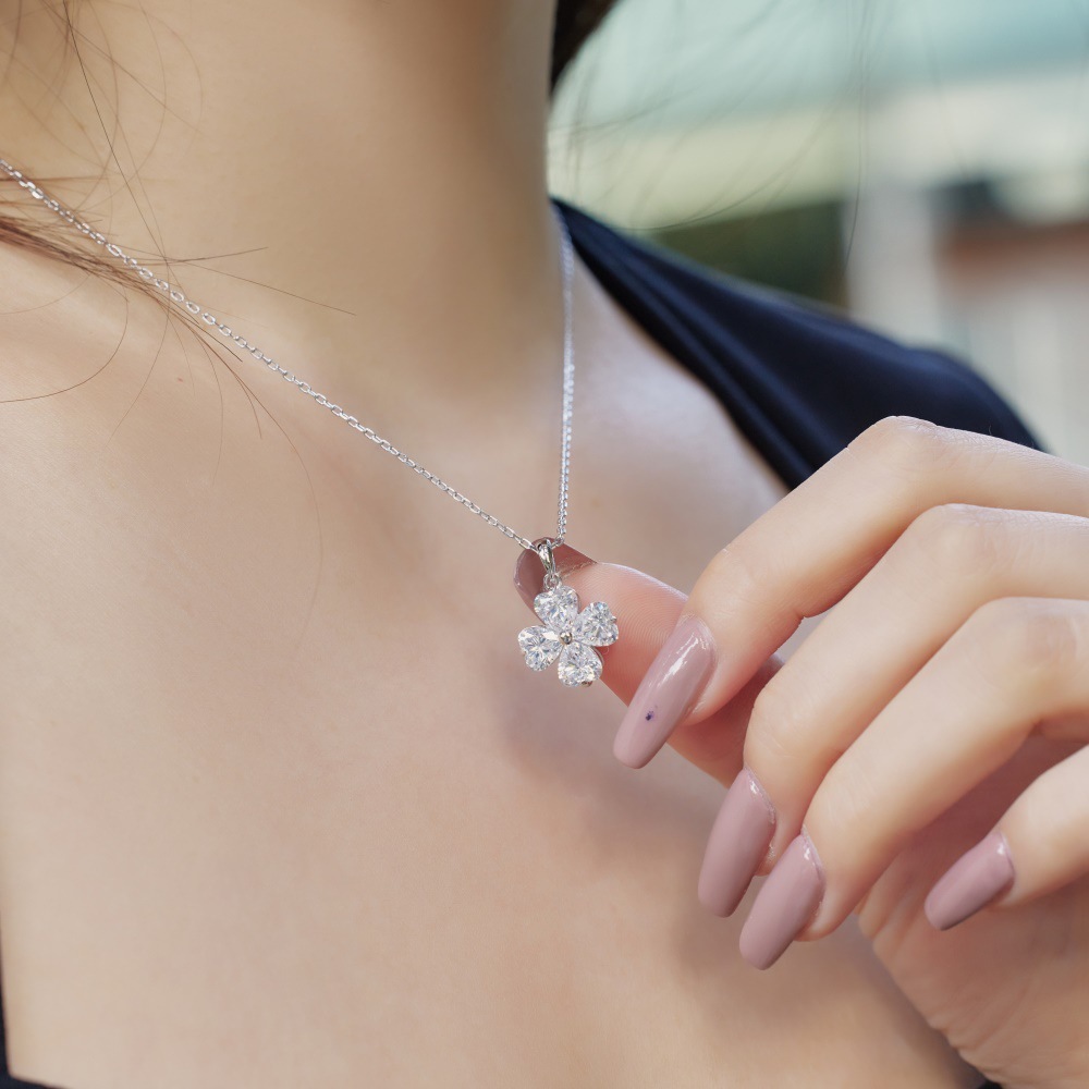 8g Weight 925 Sterling Silver Pendant Material Rhinestones Inlay Material Pendant Necklace Classification 925 sterling silver Chain Material 925 Sterling Silver Rhinestones Inlay Flower Pendant Necklace