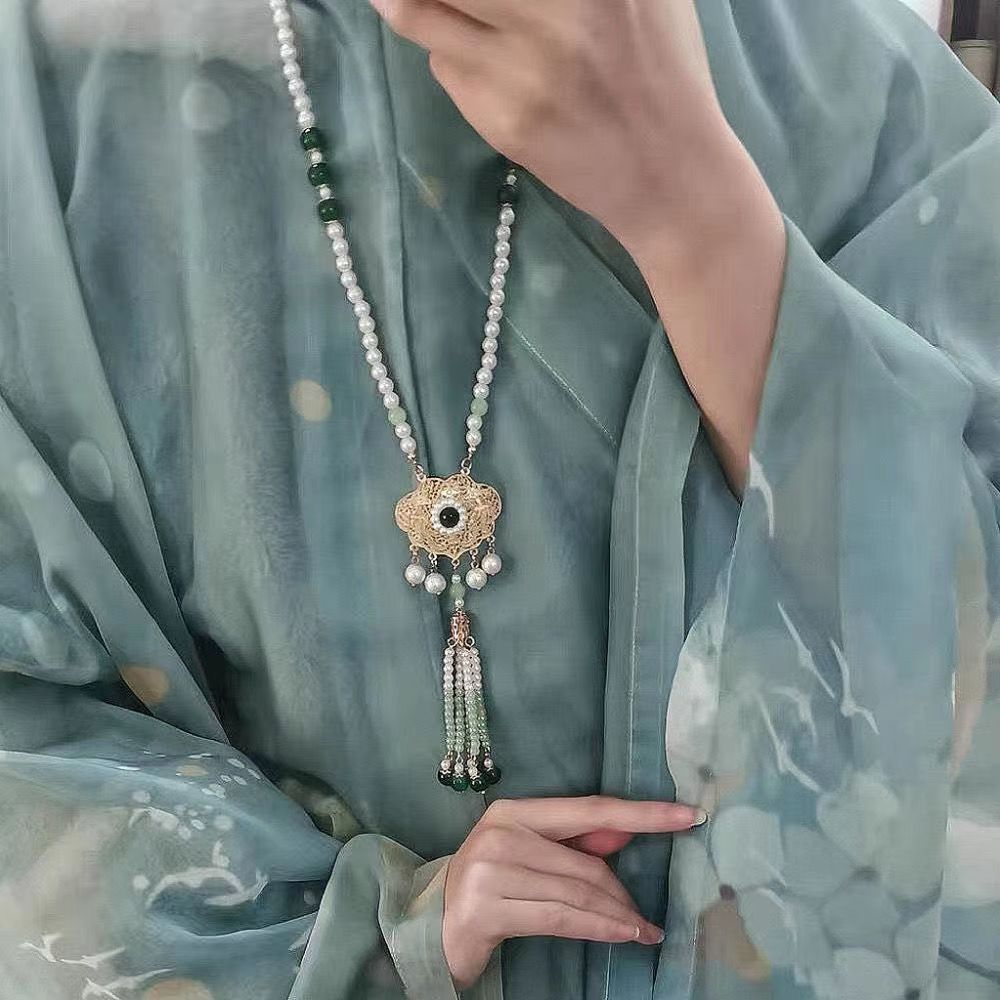 Volver nube borla collar largo tarde Ming estilo Ruo collar antiguo estilo Ming estilo Han accesorios de ropa suave Ruo estilo nacional suéter cadena