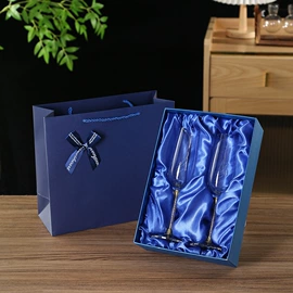 酒杯;水晶工艺品;酒瓶塞