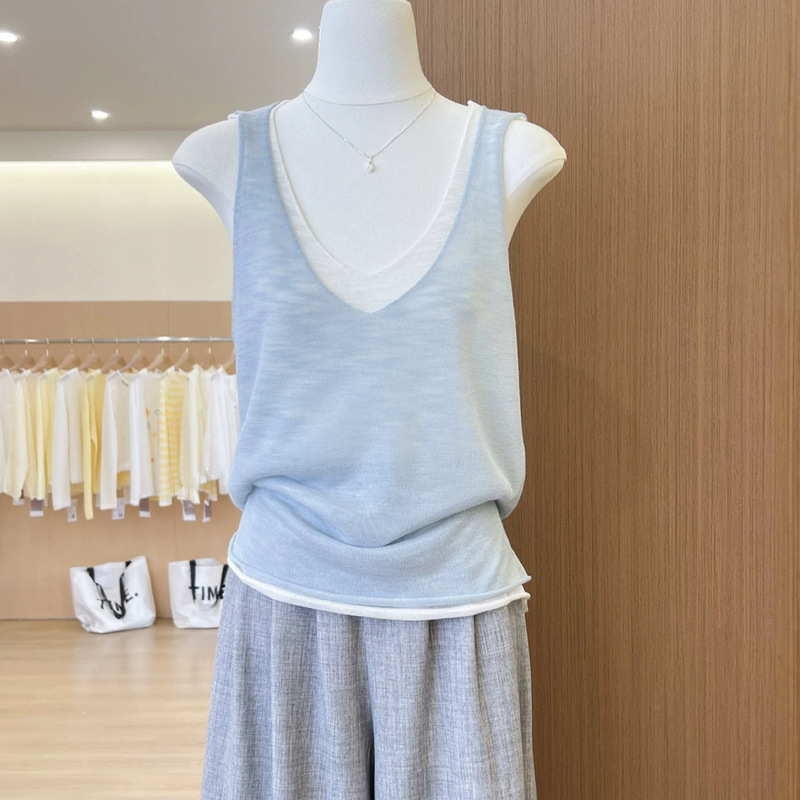 Wool Blend V-Neck Knitted Sleeveless Faux Two-Piece Vest for Women, New Summer Style, Loose Fit, Slimming, Lightweight Color-Blocked Top Wool Blend V-Neck Knitted Sleeveless Faux Two-Piece Vest for Women, New Summer Style, Loose Fit, Slimming, Lightweight Color-Blocked Top