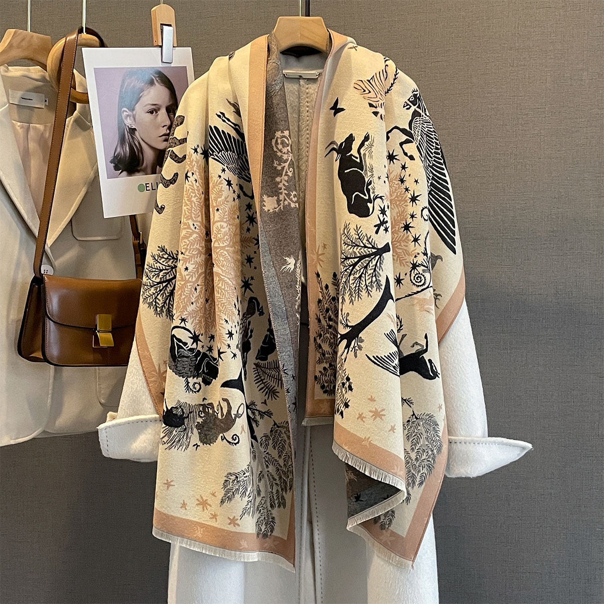 Nuova collezione autunno/inverno 2026: sciarpa in cashmere da donna, sensazione di alta qualità, mantello leggero di lusso con lettera H invernale, scaldacollo spesso e caldo_voghion.com