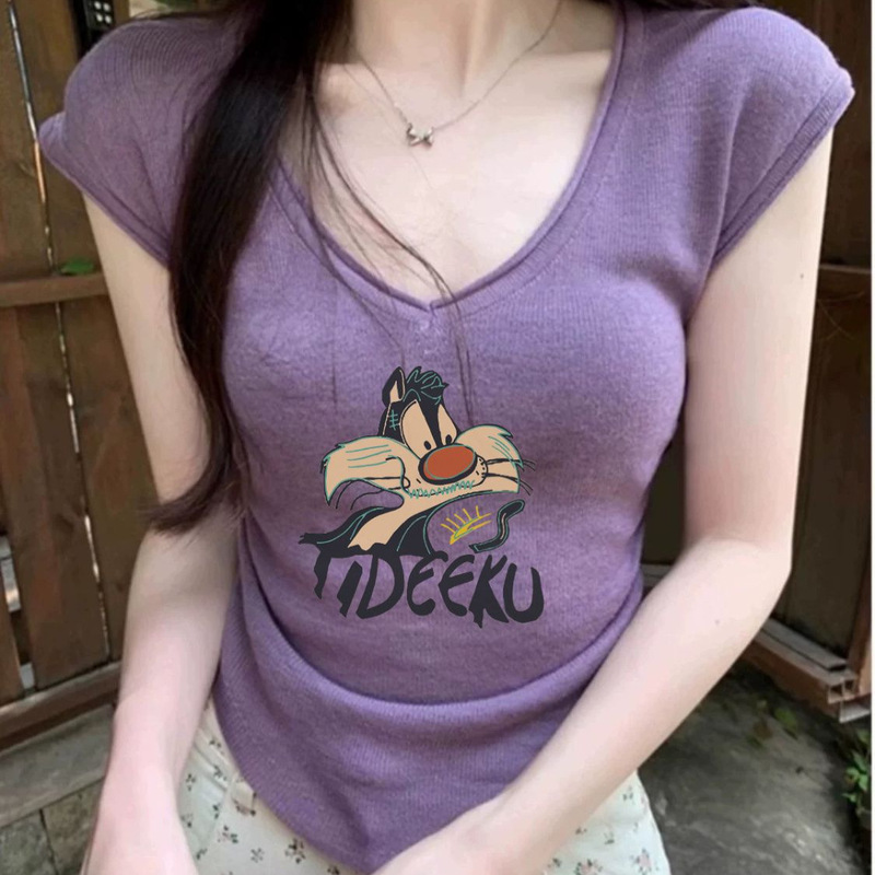 Dopamine V-neck knitted short-sleeve women's top, 2026 summer new design, pure and sexy style, hot girl t-shirt