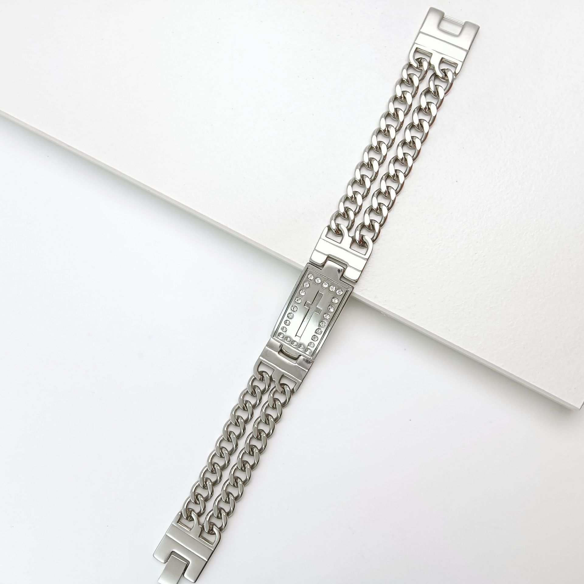 Bracelet épais double couche en forme de croix, serti de diamants, en acier inoxydable et titane, style hip-hop, bijou tendance pour homme_voghion.com