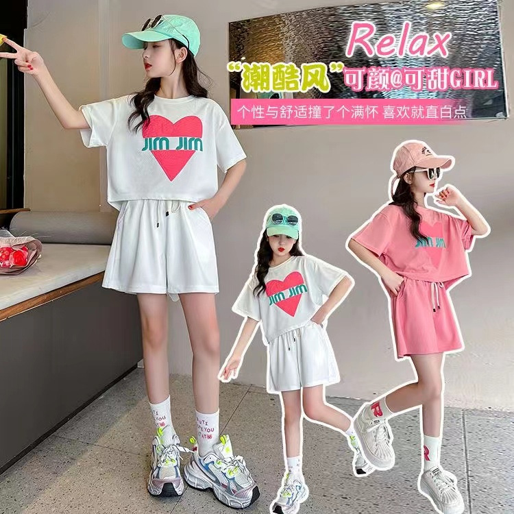 Ropa de verano para niñas traje 2023 nuevo estilo occidental ropa para niños verano para niños amor pantalones cortos de manga corta traje de dos piezas