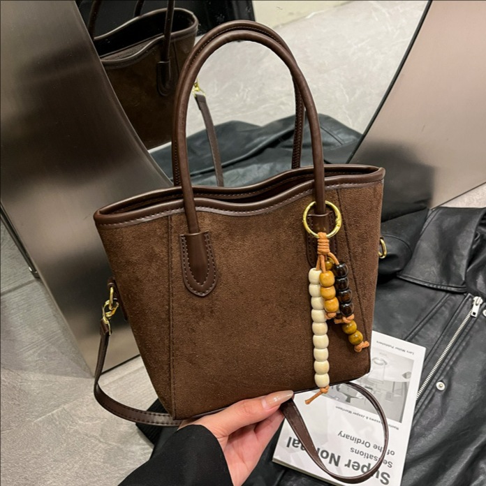 Autumn and Winter Bags for Women 2026 New Style Suede Handbag High-End Niche Leopard Print Shoulder Crossbody Bucket Bag