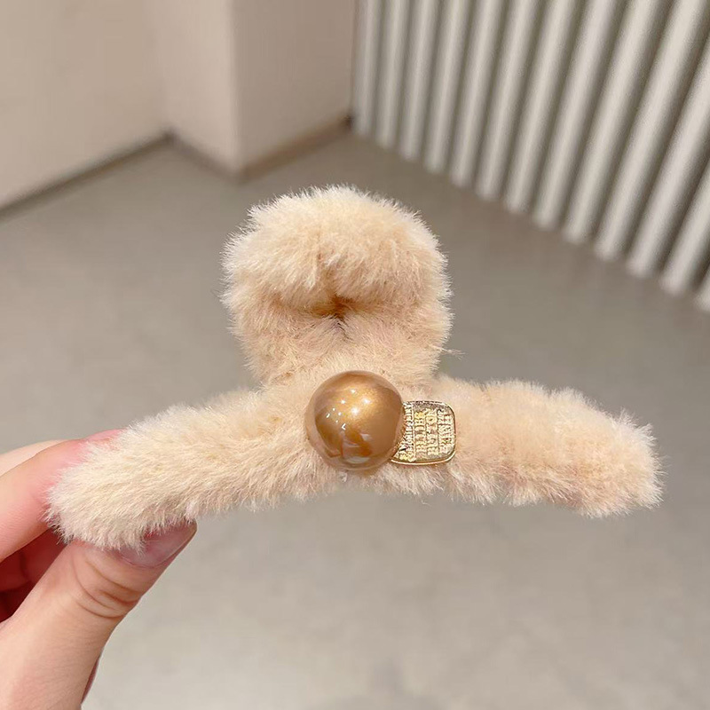 2026秋冬ミンクファー毛皮ヘアクリップ、高級感のある後頭部用大型シャーククリップ、ハート型キラキラ輝くダイヤモンド付き毛皮ヘアクリップ