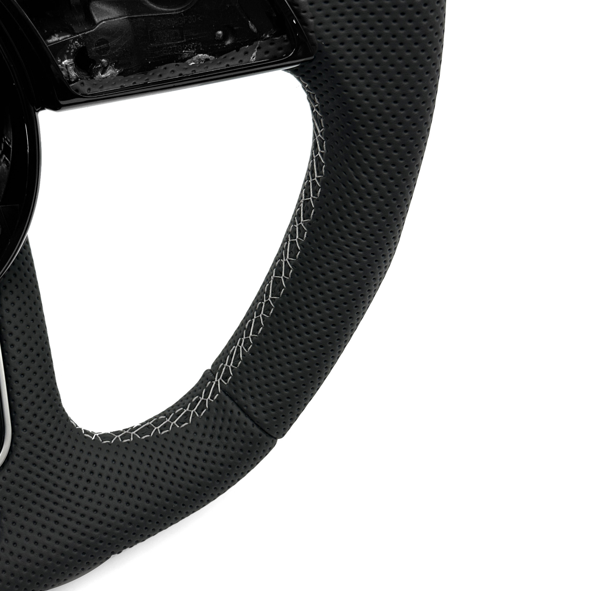 Suitable for Audi A4B9 S model semi-perforated white line steering wheel without paddle shifters, modified with a frame