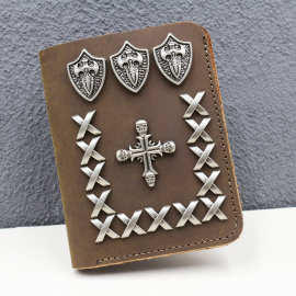 跨境外贸男士钱包疯马皮真皮男式朋克短款钱夹头层牛皮铆钉皮夹