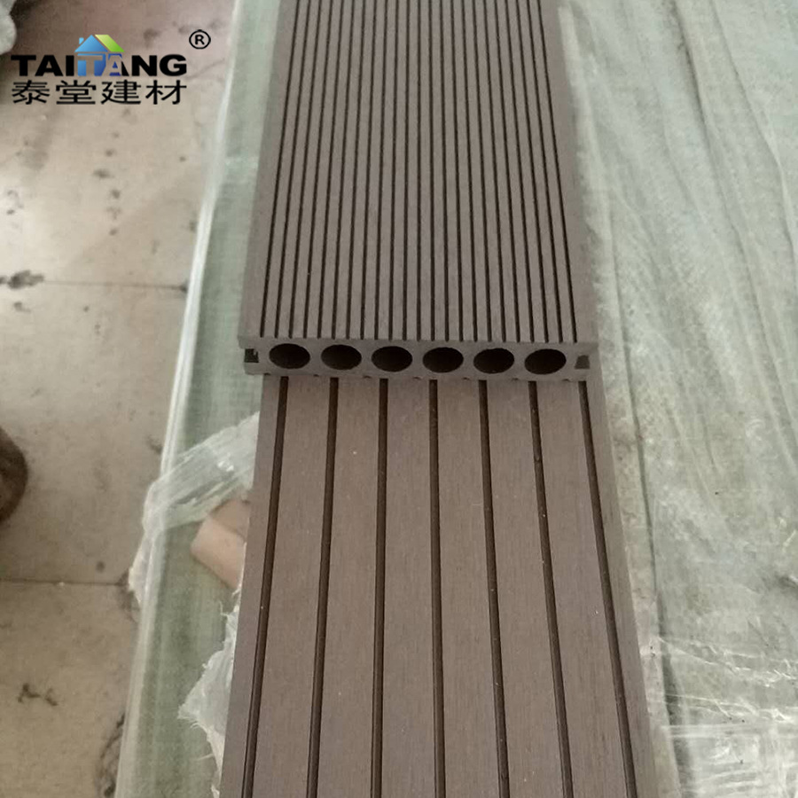 Suelo de madera y plástico WPC al aire libre anticorrosión parque camino de tablones PE terraza 150*25 plástico madera agujero cuadrado agujero redondo piso sólido