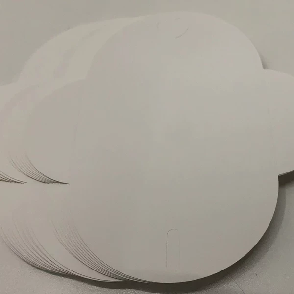 White, 10.5×7.1cm