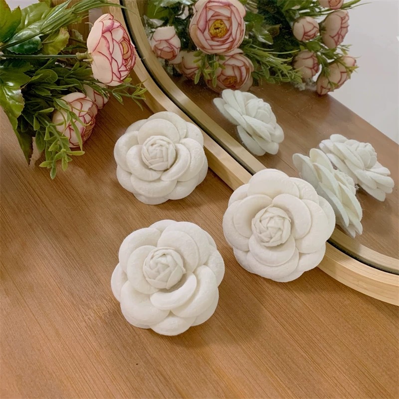 7.5cm-felt camellia [beige]