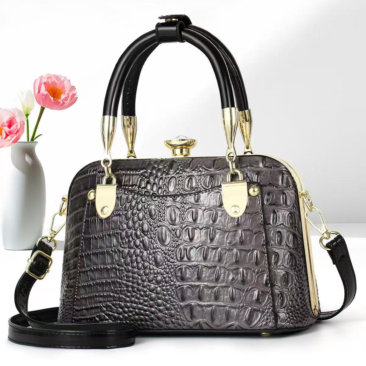 Bolsos de mujer verano nuevo estilo bolso de madre bolso de hombro de mediana edad bolso de mensajero de nicho de regalo de todo fósforo