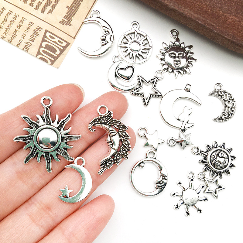 1 Piece Simple Style Sun Star Moon Alloy Plating Pendant Jewelry Accessories display picture 5