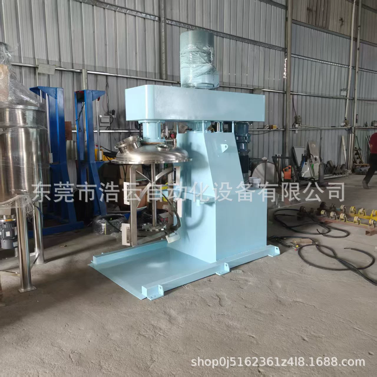 Поставка готовых жидкостных гидравлических подъемных смесителей, смесителей для диспергирования красок и покрытий, высокоскоростных вакуумных диспергаторов