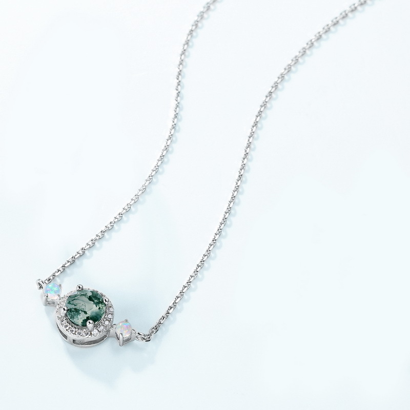 Collar de ágata de hierba de agua natural de lujo ligero clásico transfronterizo femenino S925 plata con incrustaciones de musgo verde cadena de clavícula lujo ligero