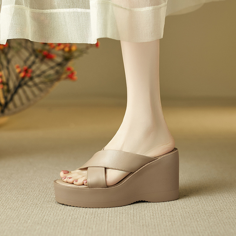 Sandal cao gót nữ hở mũi quai chéo đế xuồng gót 9.5 cm — màu đen, màu mơ