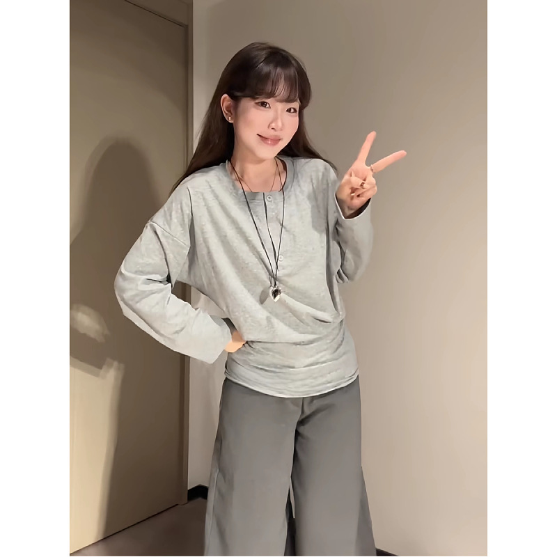 大码胖MM慵懒宽松气质v领蝙蝠袖上衣女早秋小众设计感百搭显瘦T恤|undefined