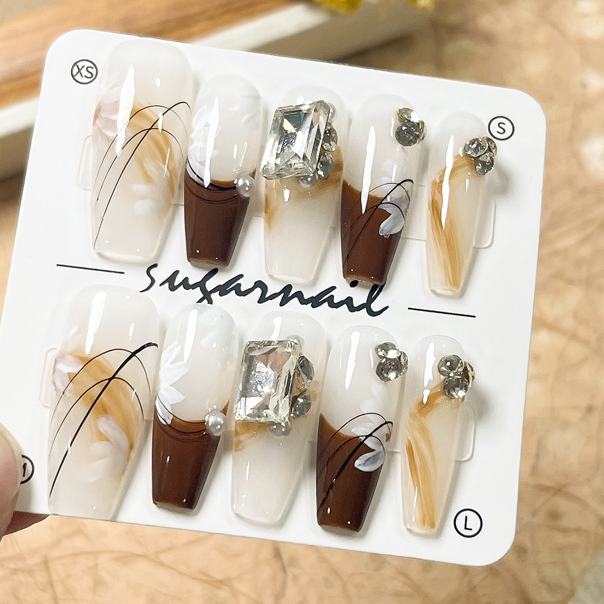 Manos de uso de uñas gradiente blush estereoscópio relieve manicure manicure falsa explosión pura lujo puro manicure