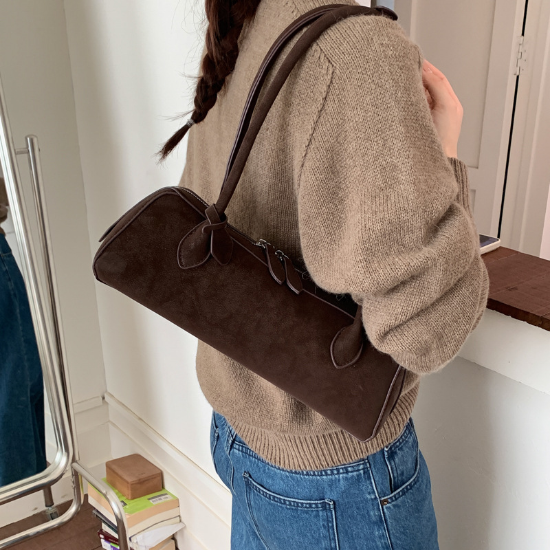 Suede Baguette Bag For Women Large Capacity 2026 New Trendy Matte Retro Shoulder Underarm Bag Commuter Pillow Bag - Thumbnail 4