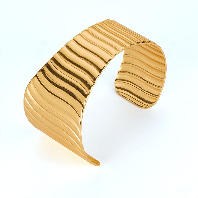 Personalidad transfronteriza exagerada geométrica en forma de C versión ancha pulsera de lava de lujo ligero 18k oro acero inoxidable apertura joyería de alta calidad