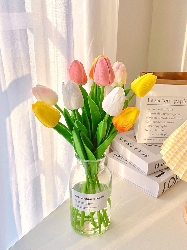 Flores florales Decoración de la sala de estar Decoración Decoración Ramo biónico Tulipán Flor seca de lujo ligero Flor falsa Decoración eterna