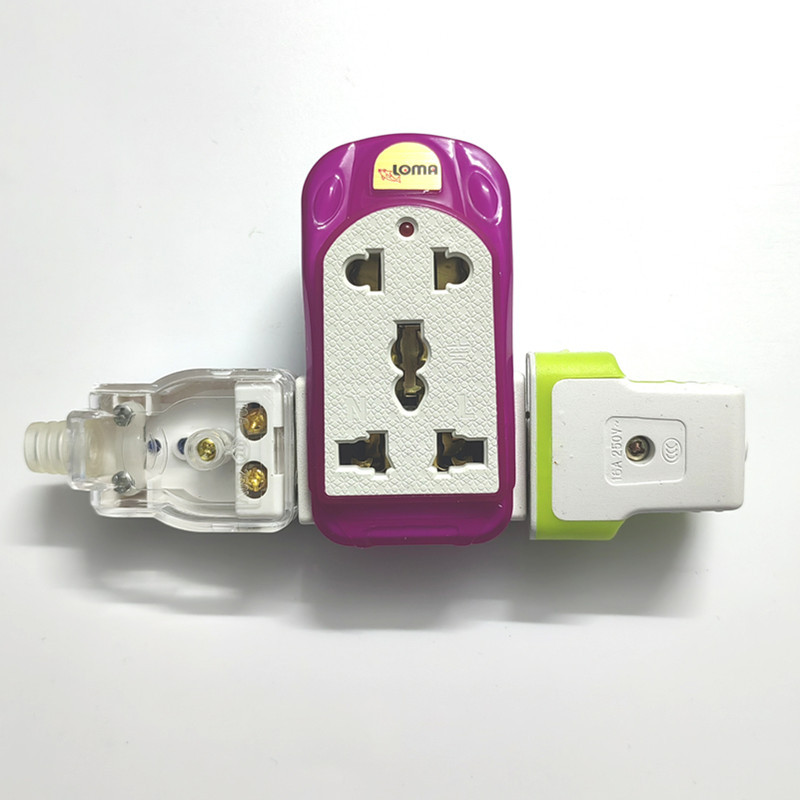 转换插座二扁转9孔插电源插头多功能充电器插排进口插头转换紫白