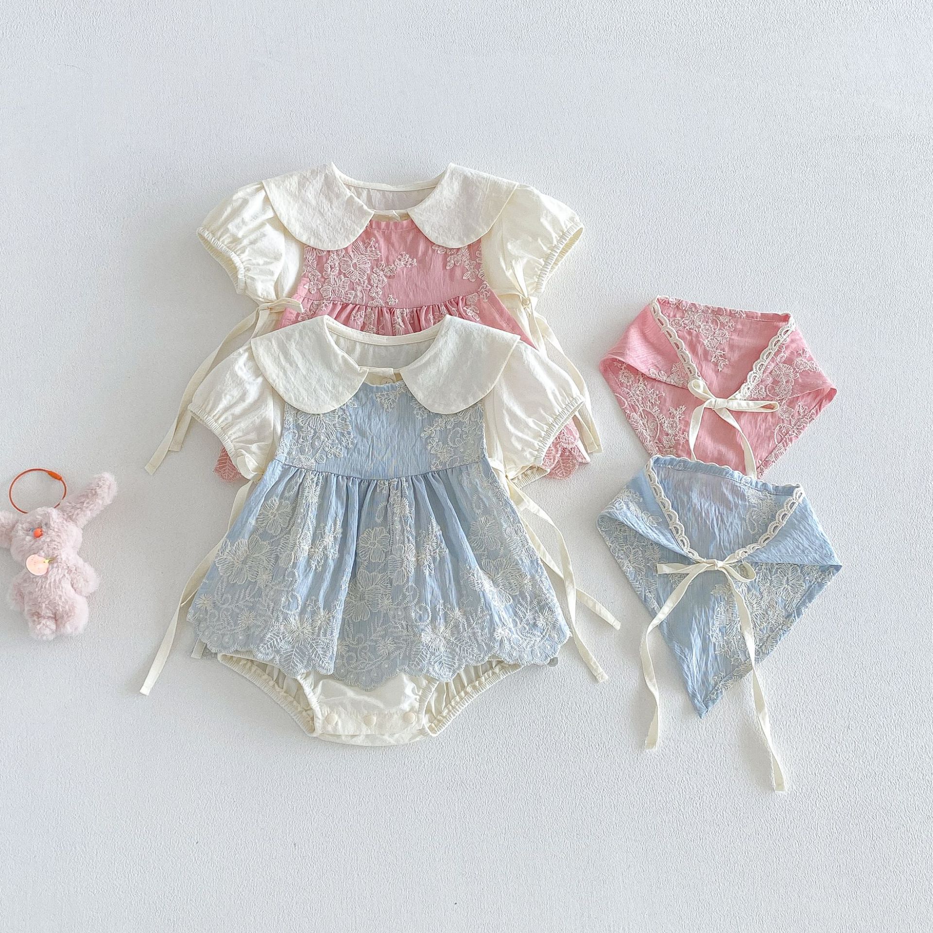 Instagram-worthy baby summer rompers, stylish princess-style bodysuits, dress sets, and rompers for baby girls' 100-day celebrations.