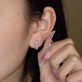 戒指;项链;耳钉