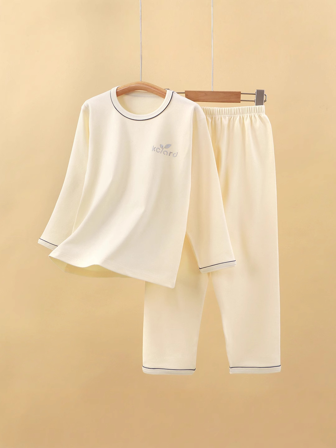 Nuevo pijama primavera y otoño conjunto de ropa casera relajada clase A nuevo pijama para niños y niñas ropa casera de algodón