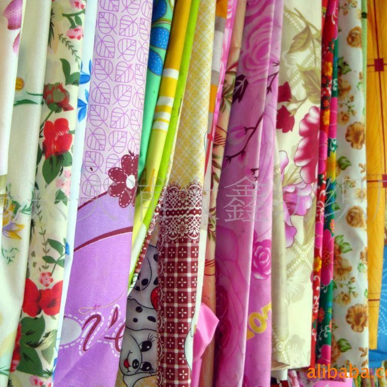 厂家大量供应 各种规格 特宽幅  印压花 半漂本白 全纯涤 磨毛布