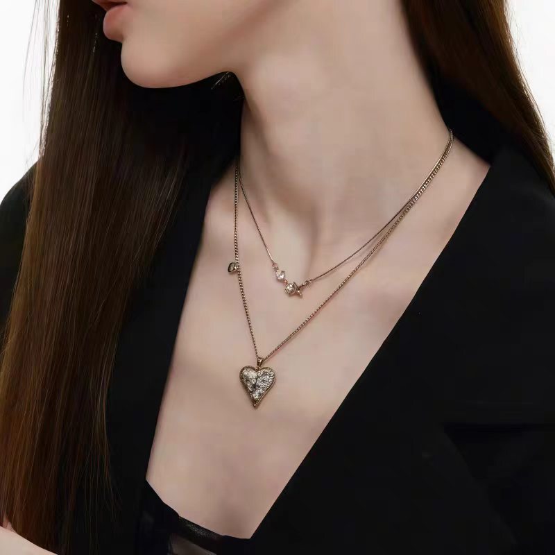 Brushed Colored Diamond Heart Necklace American Style Hot Girl Clavicle Chain Double Layer Retro Heart-Shaped Necklace Brushed Colored Diamond Heart Necklace American Style Hot Girl Clavicle Chain Double Layer Retro Heart-Shaped Necklace