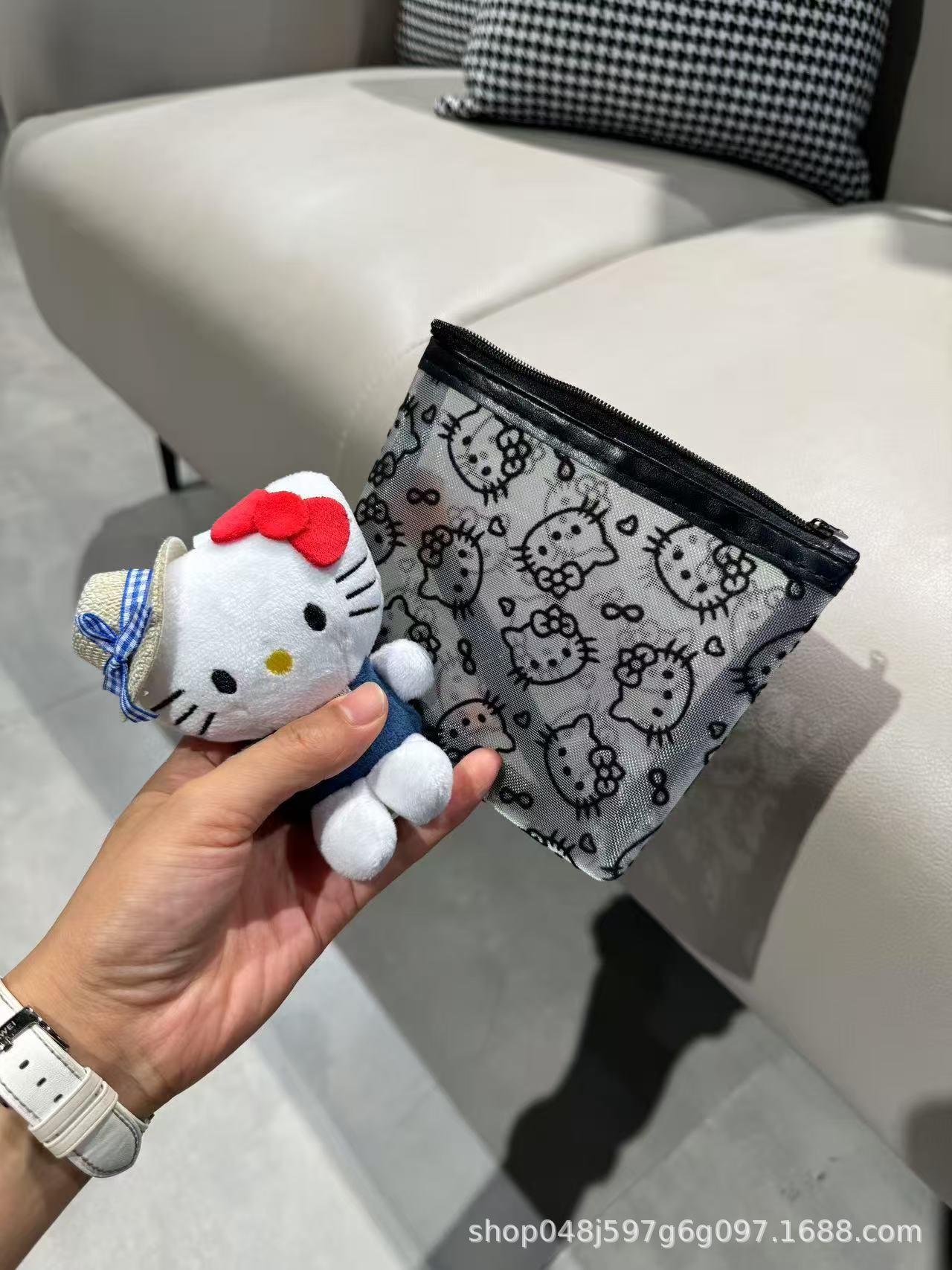 흰색 벨벳 KT (동전 지갑)