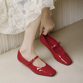 女式休闲单鞋;女式皮靴;女式时装单鞋