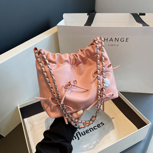 French niche pleated design handheld small bag for women  new summer simple bucket bag fashionable crossbody bag