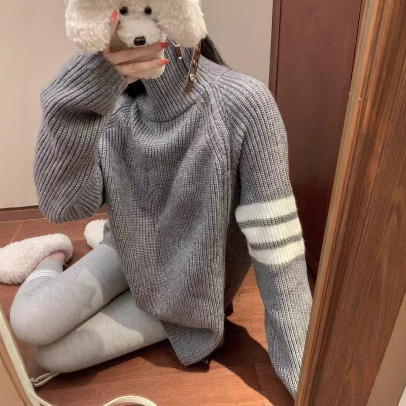 Lucky Bag Winter New Style College Style Side Zipper Design Knitted Cardigan Three-Stripe Sleeve Casual Loose High-Neck Sweater for Women Lucky Bag Winter New Style College Style Side Zipper Design Knitted Cardigan Three-Stripe Sleeve Casual Loose High-Neck Sweater for Women