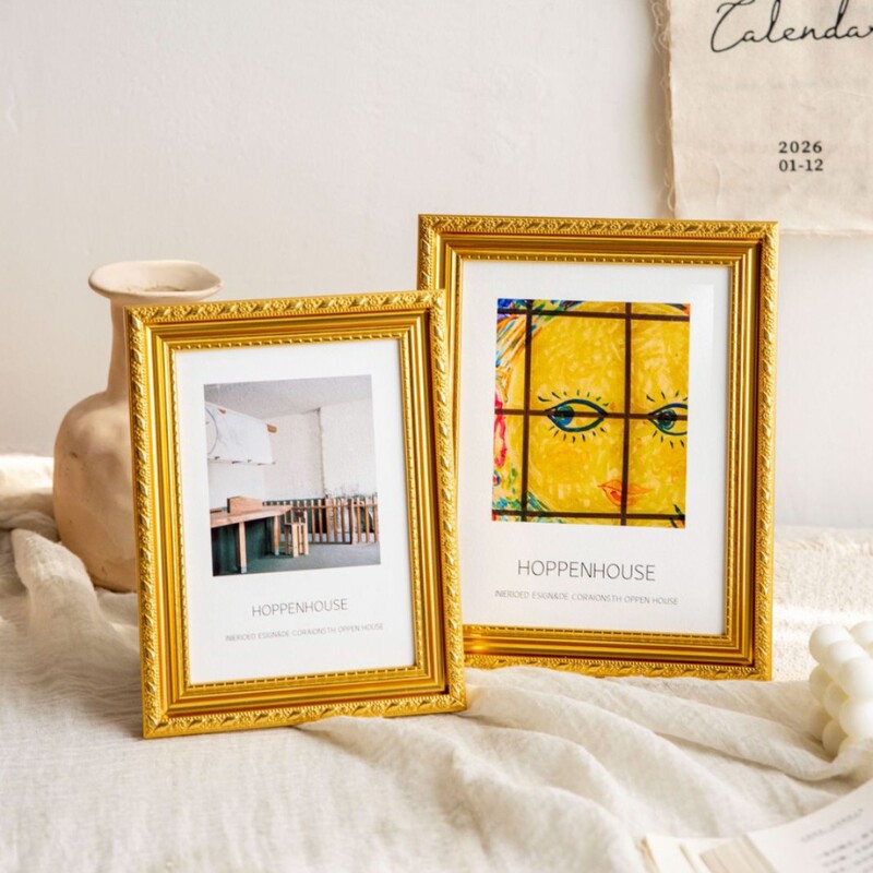 European-Style Retro Photo Frame Display Stand with a High-End Feel, Photo Printing 7 10inch A4 Empty Frame for Mounting, American-Style Nostalgic Oil Painting Frame