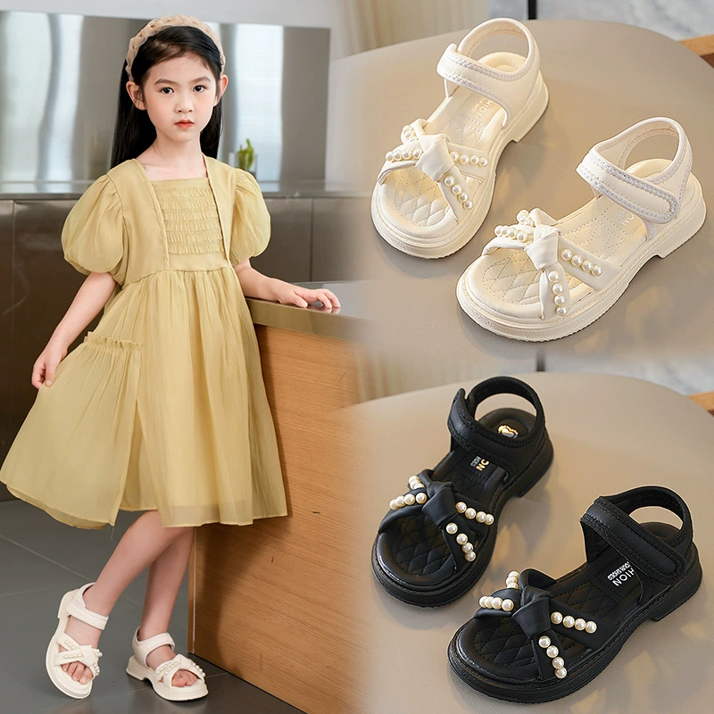 Сандалии для девочек 2024 года, новые летние детские туфли принцессы с жемчугом, летняя пляжная обувь для маленьких девочек среднего и большого размера