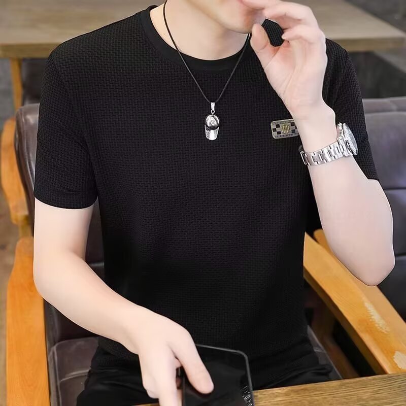 T-shirt de manga corta marca de moda masculina de verano suelta manga de cinco puntos 2026 nueva tendencia en línea in simple impresión superior