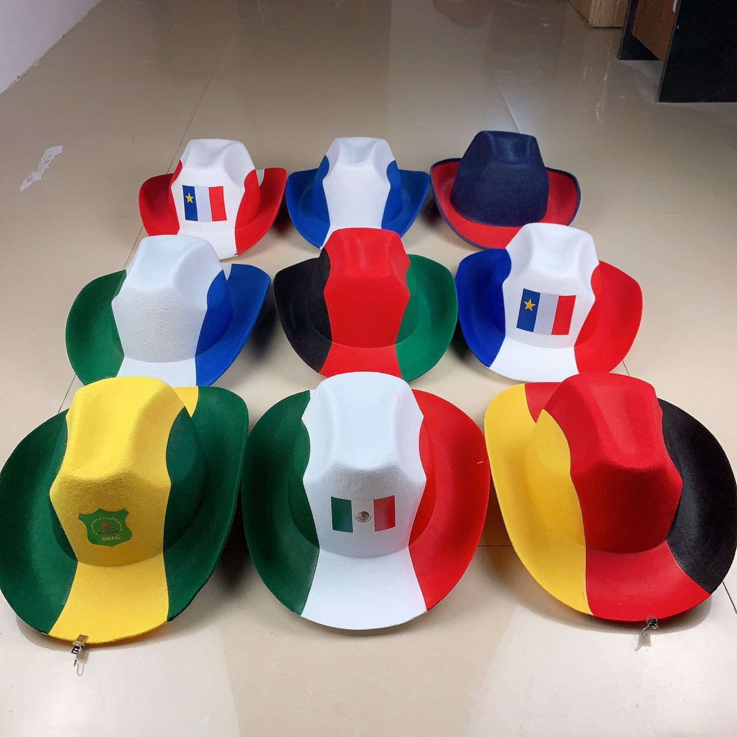 Copa Mundial de Fútbol de Estados Unidos, Canadá, México, Estados Unidos, México